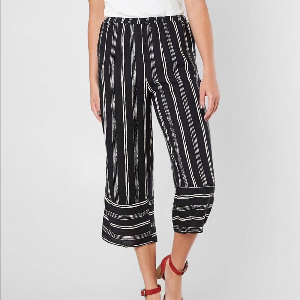 LAST CHANCE! Black & White Striped Cropped Pants